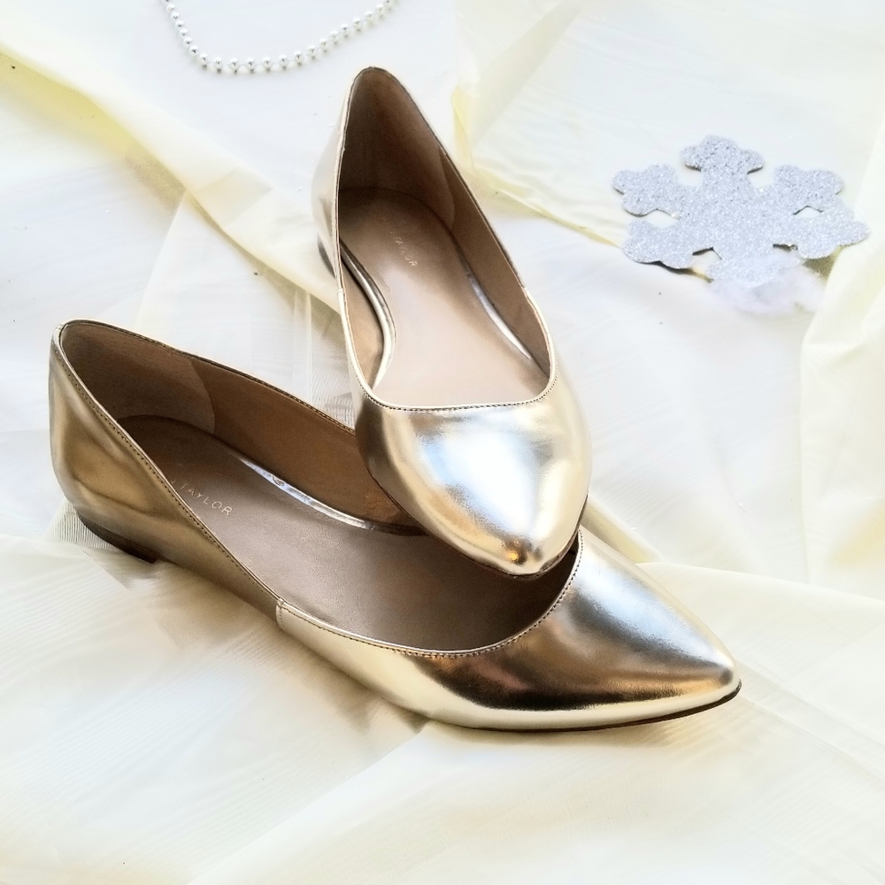 ANN TAYLOR "Platinum" Flats